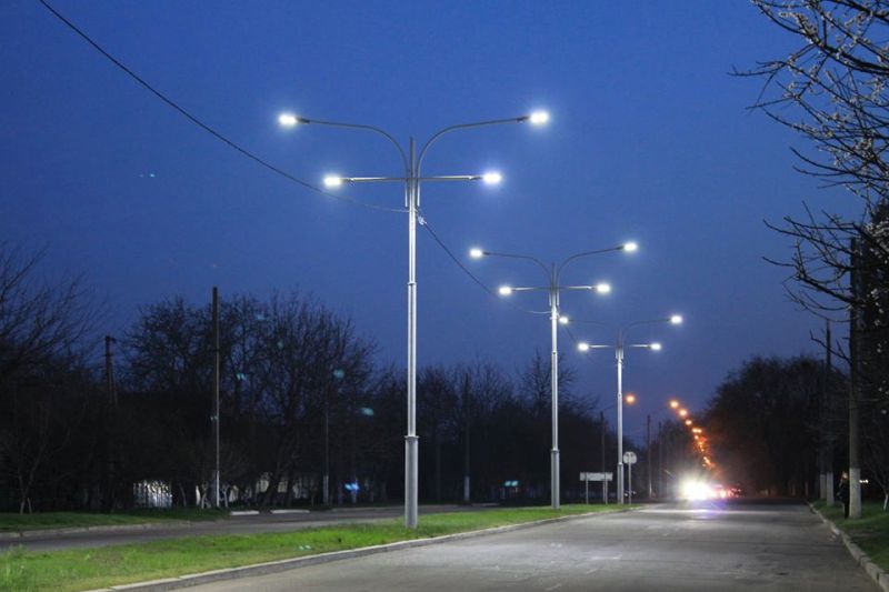 В поселке Мелехово модернизируют уличное освещение