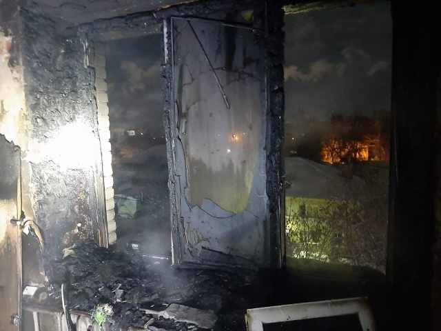 В Александрове из горящего дома эвакуировали 64 человека, из них 15 детей