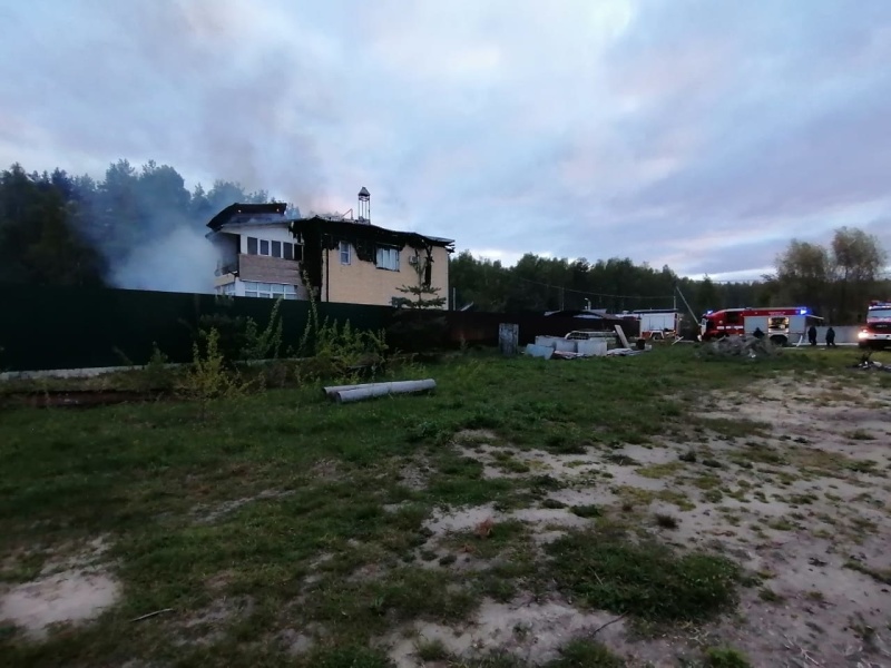 В деревне Коняево Владимирской области сгорел большой частный дом