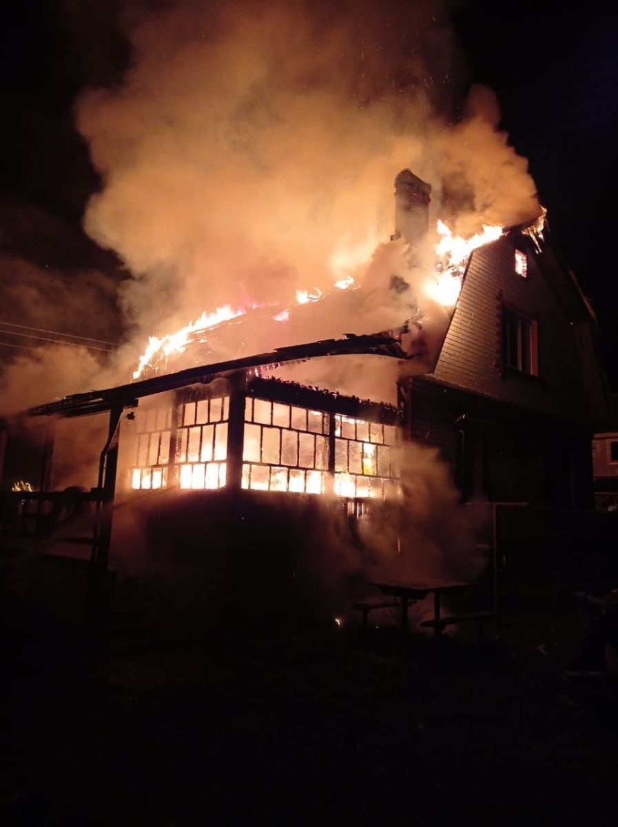 Ночью в Киржаче полностью сгорел жилой дом
