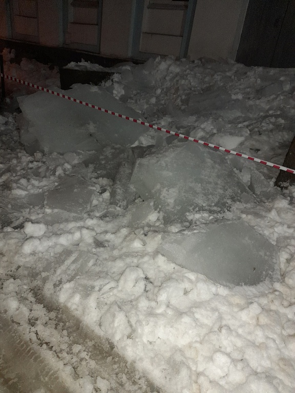 Во Владимирской области за сход снега, травмировавший ребенка, оштрафована инженер управляющей компании