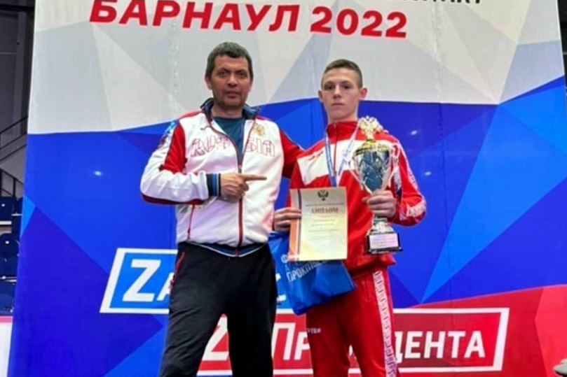 Владимирские спортсмены заняли призовые места на пьедестале первенства России по кикбоксингу