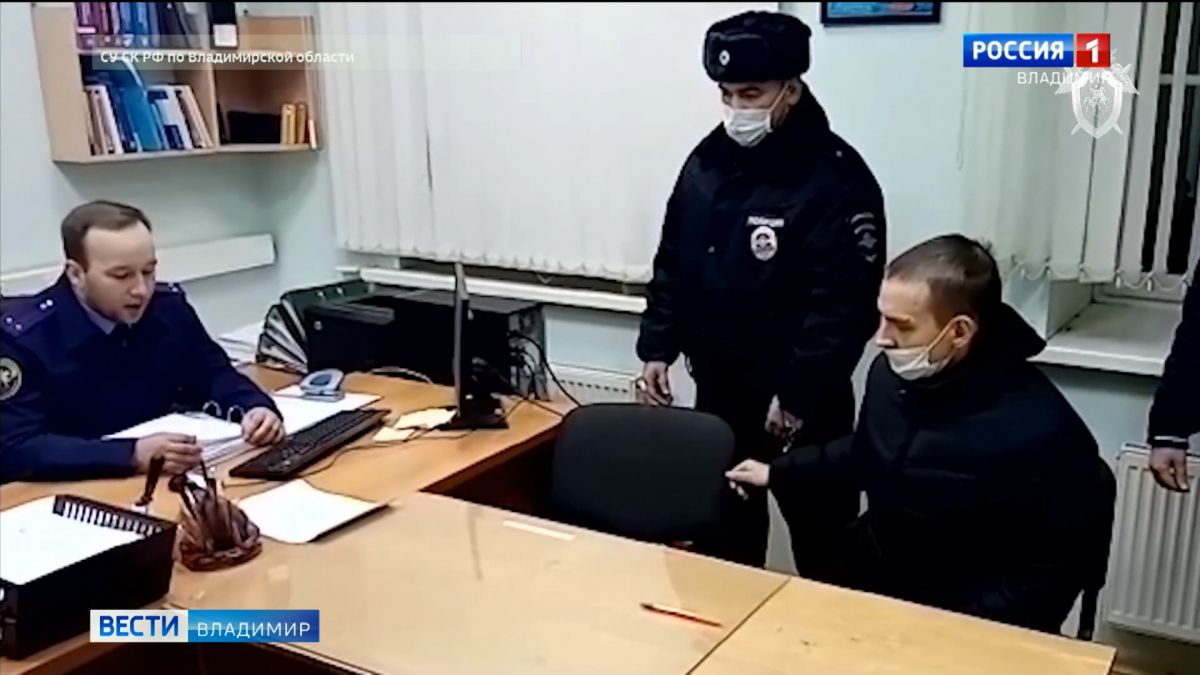 Появилось видео с подозреваемым в убийстве матери и дочери в Коврове 