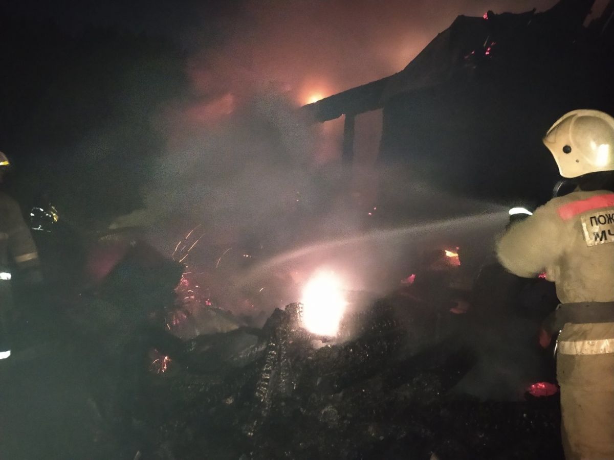 Крупный пожар произошёл ночью в Муромском районе