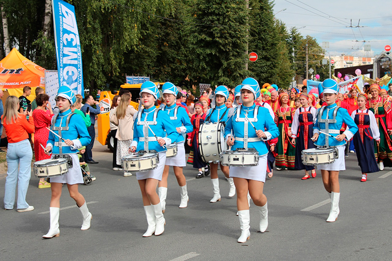 245 лет Коврову: праздничное шествие и большой концерт