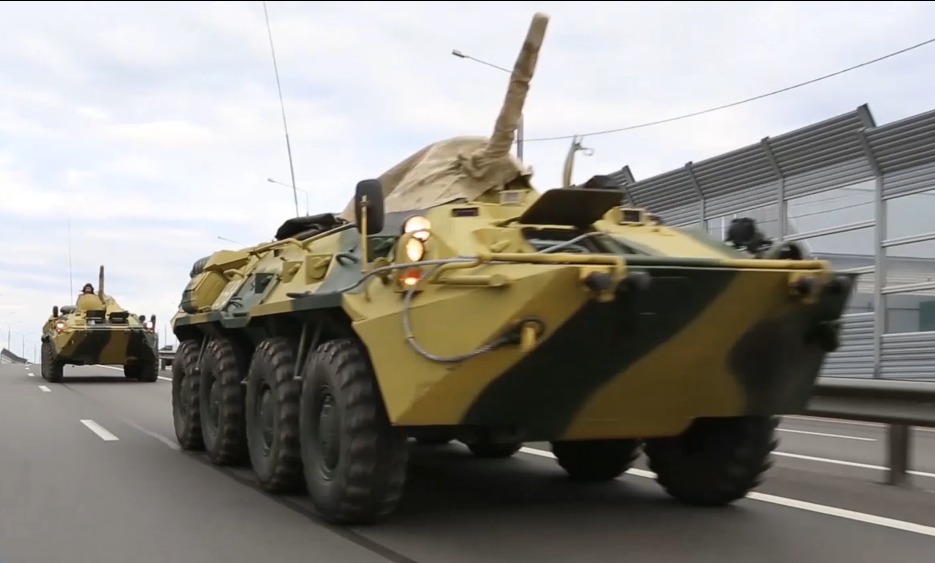 Во дорогам Владимирской области движутся колонны военной техники