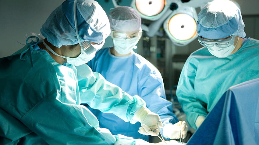 Уникальную операцию по восстановлению тазобедренного сустава успешно провели врачи Александровской больницы