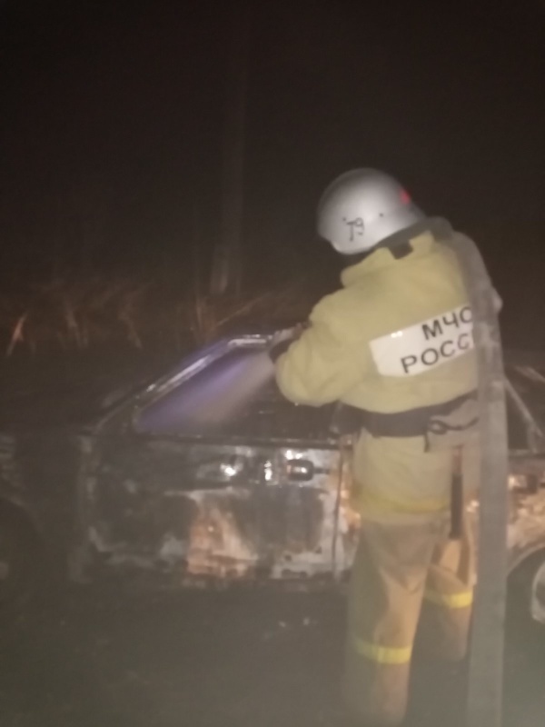 Ночью на дороге во Владимирской области сгорел автомобиль