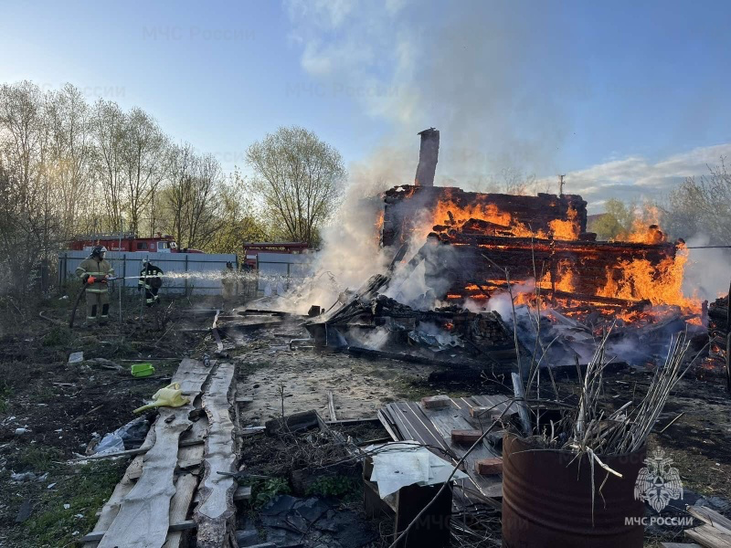 В посёлке Великодворский Владимирской области сгорел жилой дом