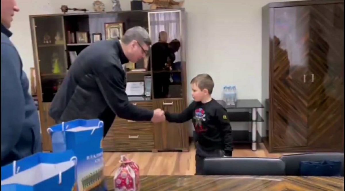 Губернатор Владимирской области Александр Авдеев исполнил мечту маленького мальчика из Докучаевска