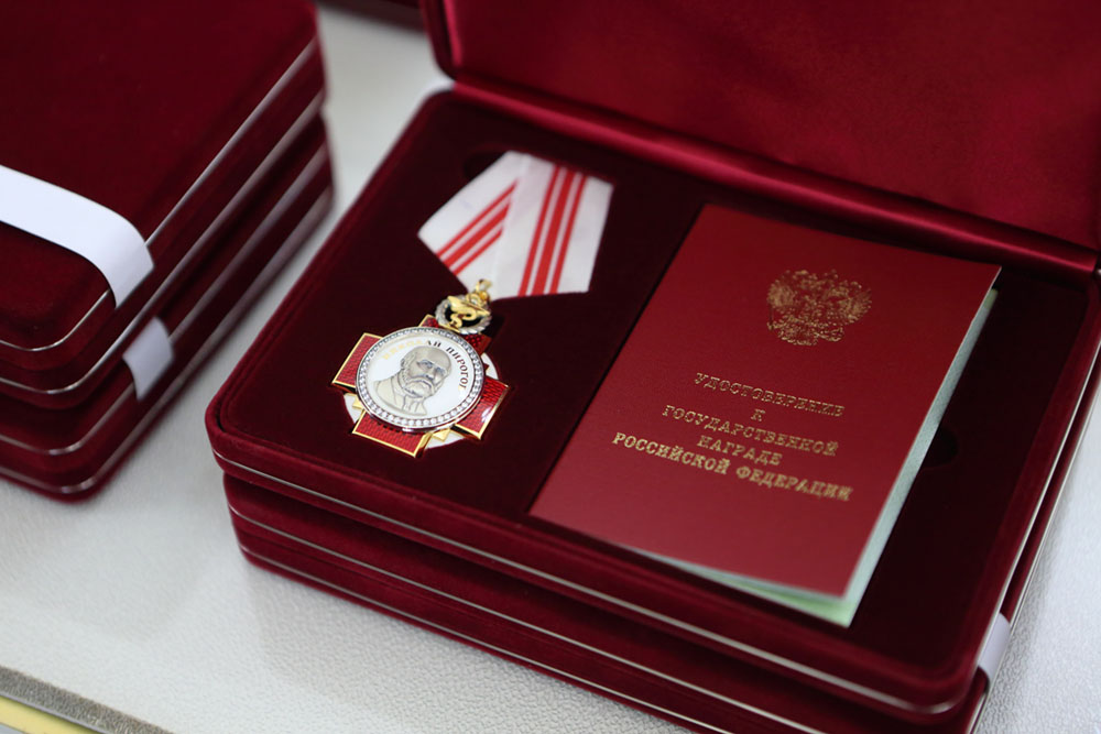 Путин посмертно наградил орденом Пирогова боровшихся с COVID-19 медиков Владимирской области