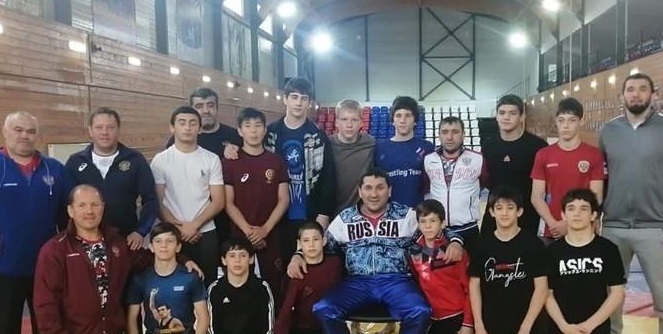 Владимирский борец Савелий Виноградов возглавил юношескую сборную России на первенстве Европы