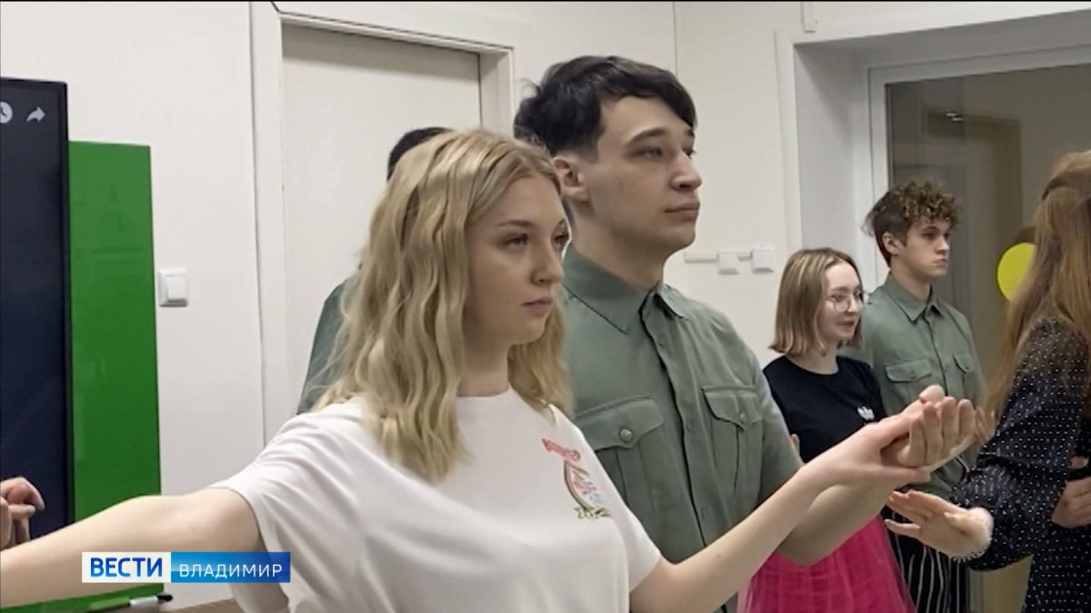 Во Владимирской области танцуют "Случайный вальс" в честь победы под Сталинградом