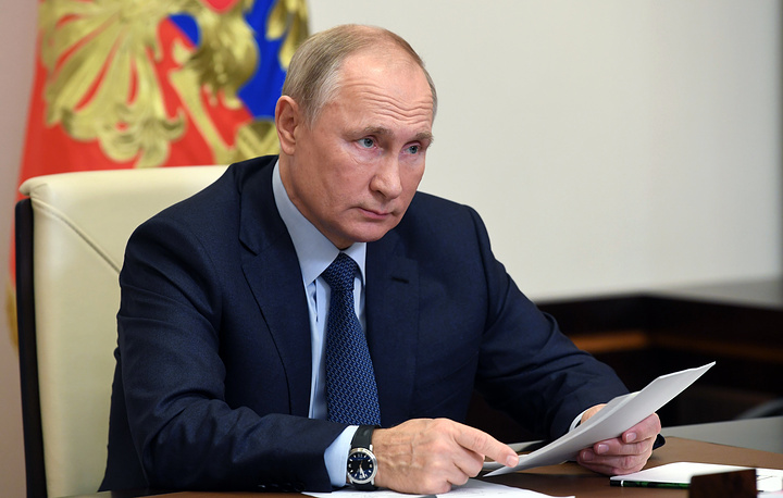 Путин подписал указ о единовременной выплате пенсионерам в 10 тыс. рублей