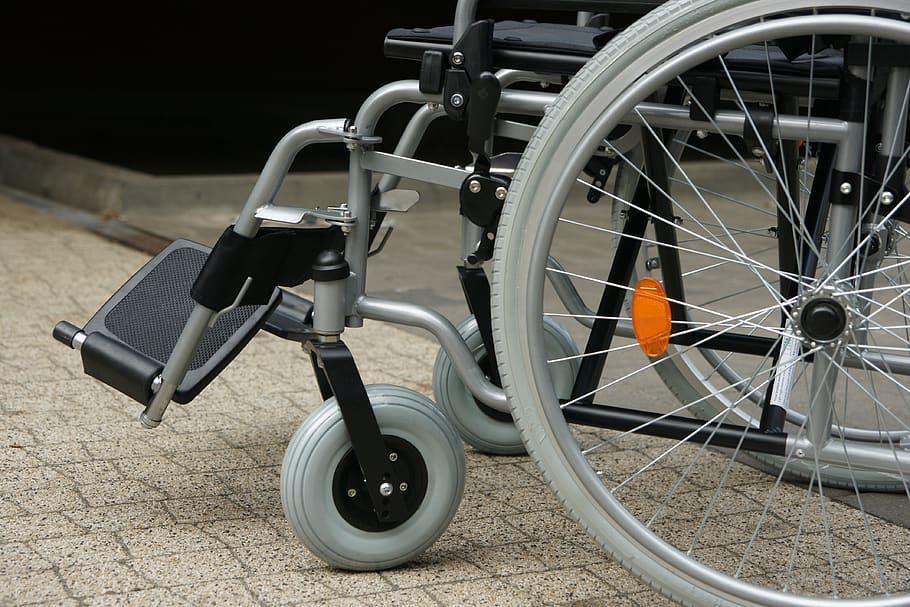 Прокуратура в Муроме добилась оборудования поручнями пандуса для инвалидов
