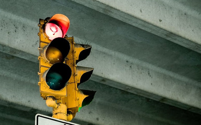 В Юрьев-Польском местные жители вместе с прокурором требуют установить светофор на опасном перекрёстке 