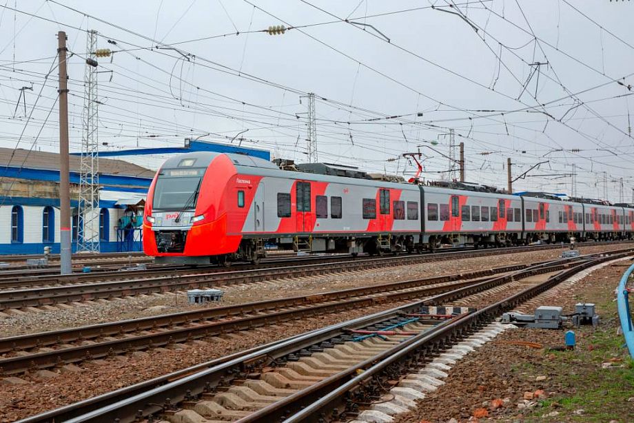 Застрявших во Владимире пассажиров сломавшейся "Ласточки" довезли на других поездах