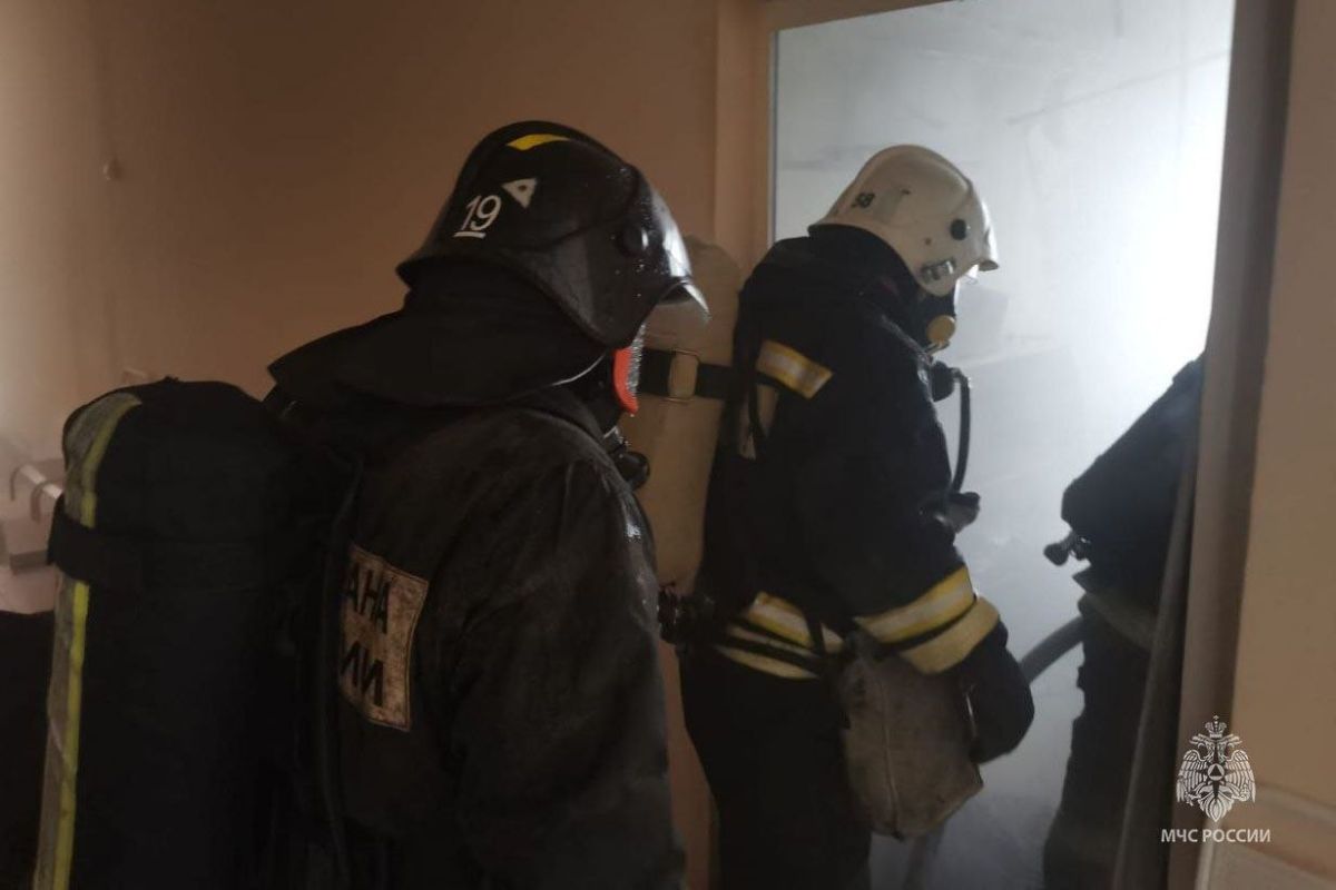 102 человека эвакуированы из загоревшейся поликлиники в Гусь-Хрустальном