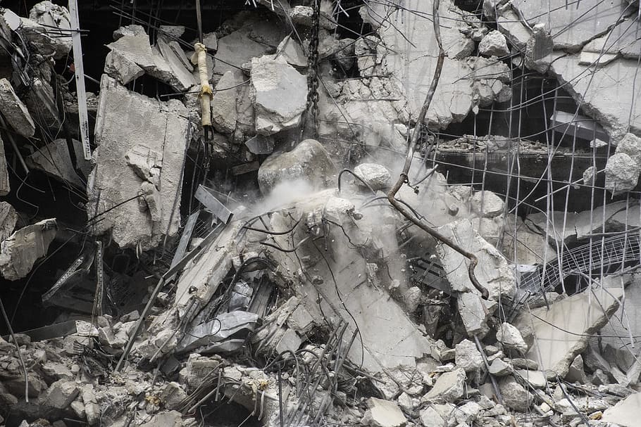 Житель Кольчугинского района погиб под обвалившейся бетонной плитой