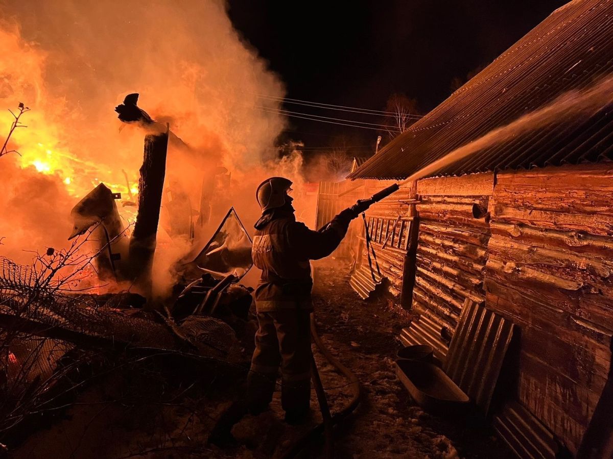 Во Владимирской области перед Новым годом семьи остались без жилья из-за пожара