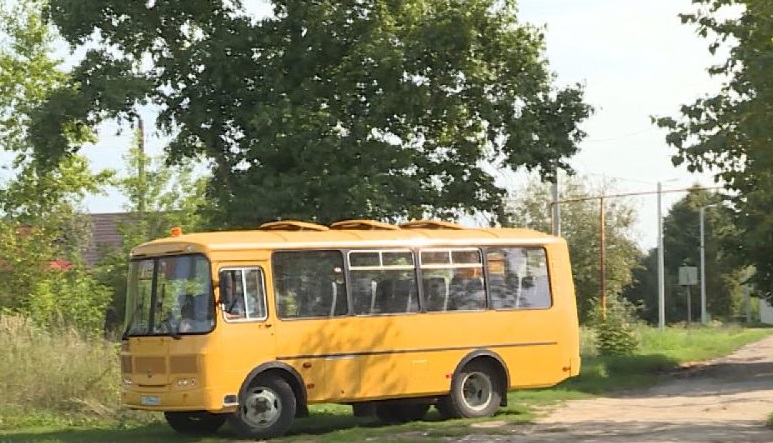 В Красной Горбатке детей возили на неисправном школьном автобусе
