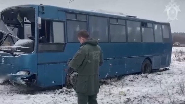 Глава Следственного комитета Александр Бастрыкин поручил доложить о ходе расследования резонансной аварии с автобусом во Владимирской области