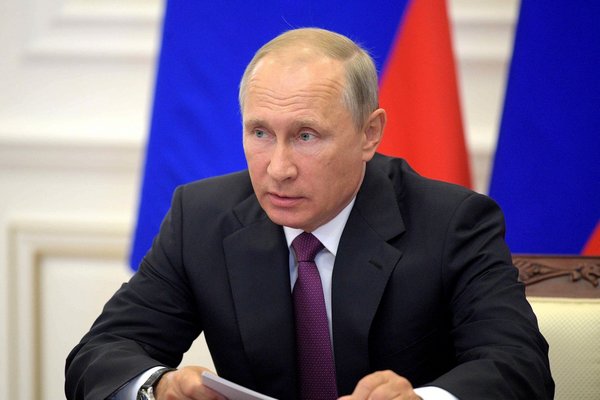 Владимир Путин объявил благодарность двум чиновникам Владимирской области