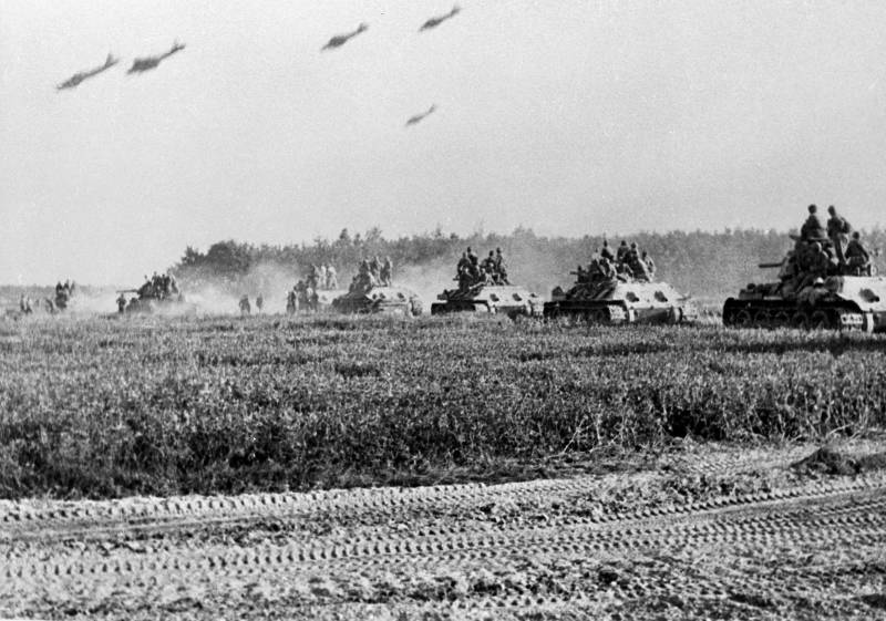 23 августа 1943 года немецкие захватчики были разгромлены в битве на Курской дуге