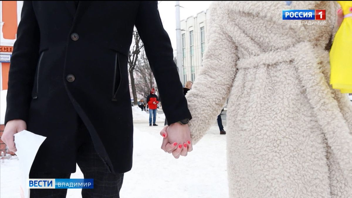 Владимирские волонтеры организовали сюрприз-встречу для жительницы Владимира - с ее мобилизованным супругом