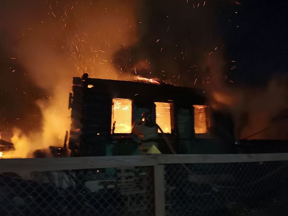 Во Владимирской области во время пожара в дачном домике погиб мужчина