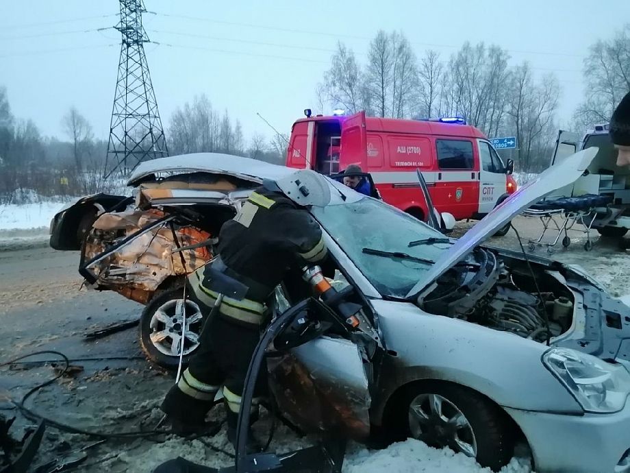 В аварии на Меленковском шоссе спасатели деблокировали пострадавшего
