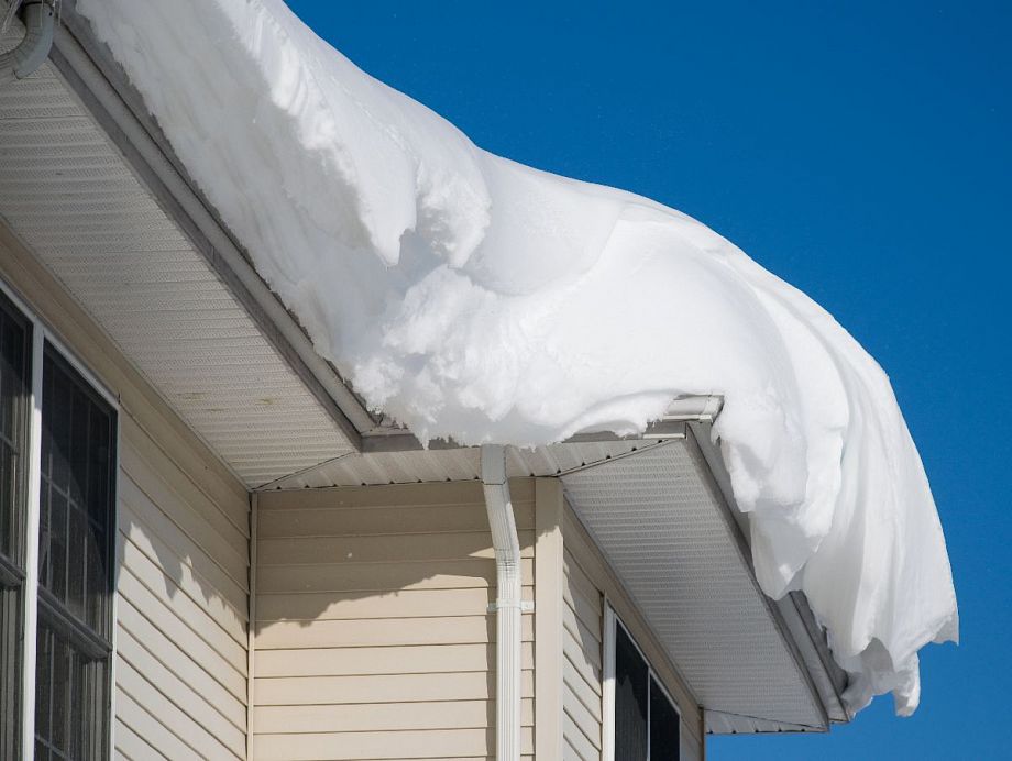 В связи с резким потеплением во Владимирской области возможен сход снега с крыш