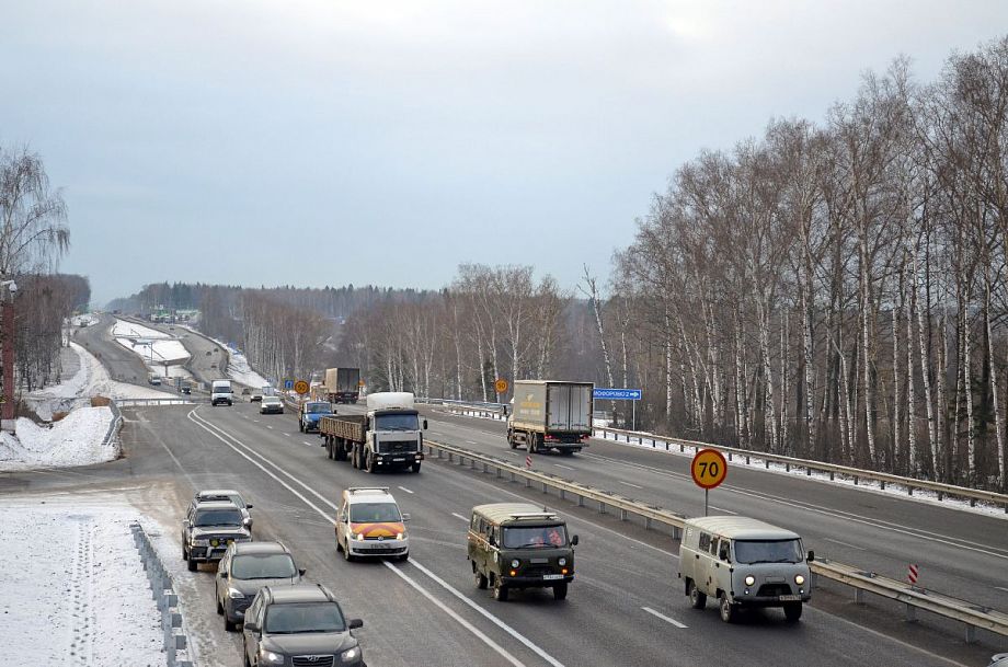 На 107-м км трассы М-7 во Владимирской области из-за аварии временно закрыто движение на Москву