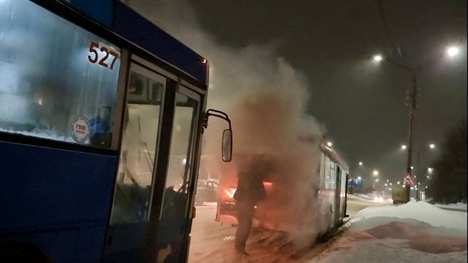 Во Владимире на ходу загорелся пассажирский автобус