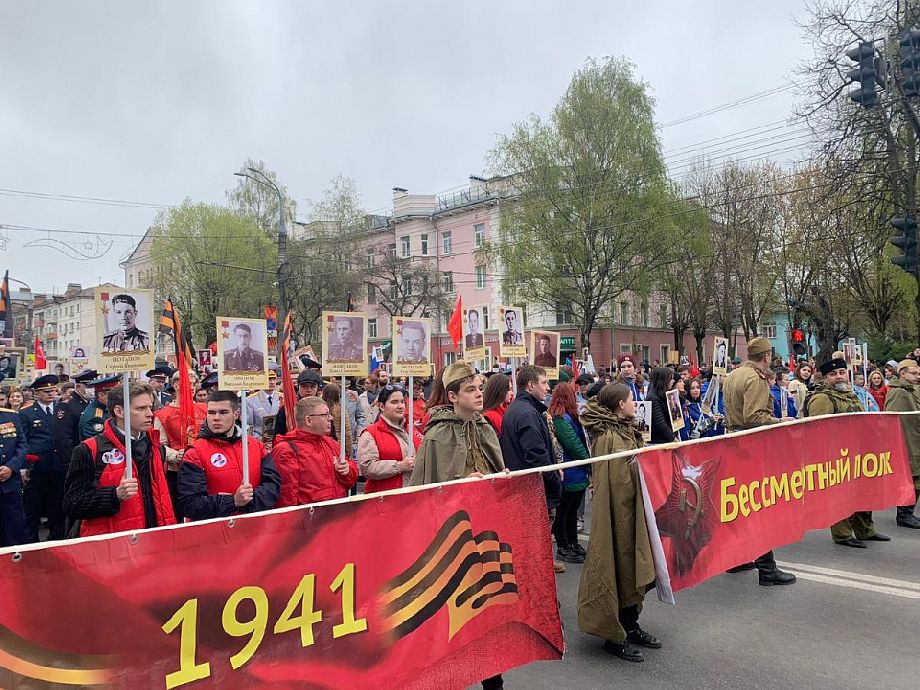 Во Владимире началось торжественное шествие в честь Дня Победы