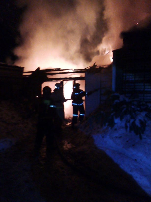 Во Владимирской области на крупном пожаре погиб человек