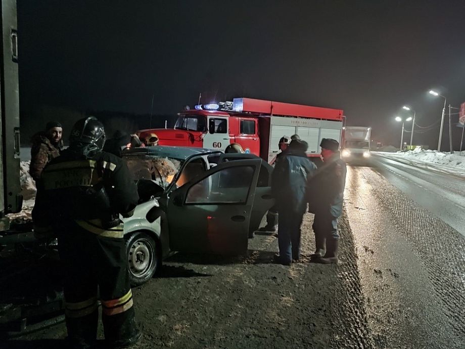 Во Владимирской области, в результате ДТП, пострадавшего зажало в автомобиле