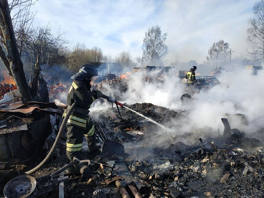 Во Владимирской области в деревне Делово произошёл крупный пожар