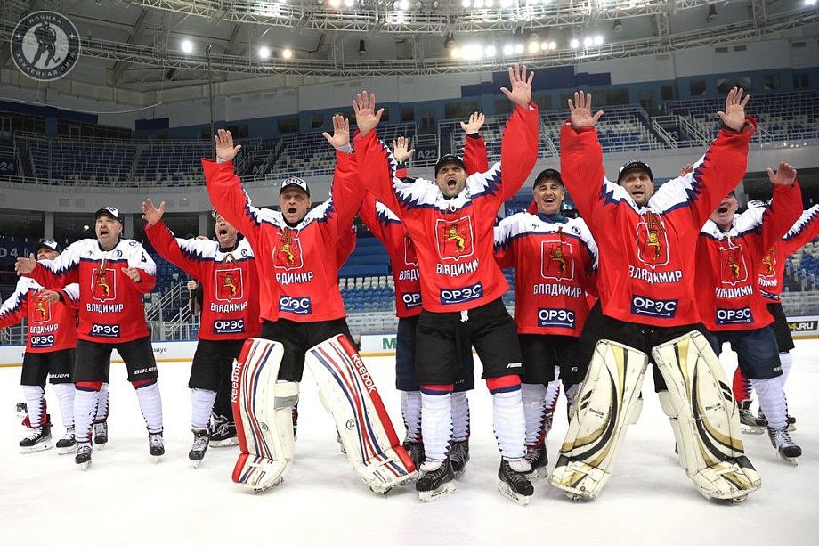 В сумасшедшем финале владимирские хоккеисты победили команду из Мурманска