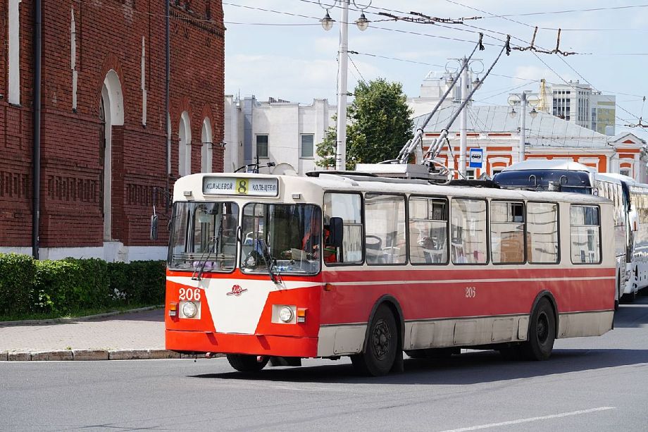 Во Владимире ретро-троллейбус завершает экскурсионный сезон