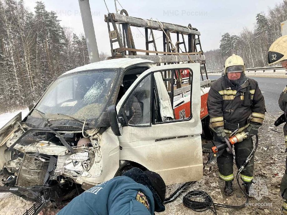 На автотрассе М-7 во Владимирской области после серьезного ДТП проводилось деблокирование пострадавшего